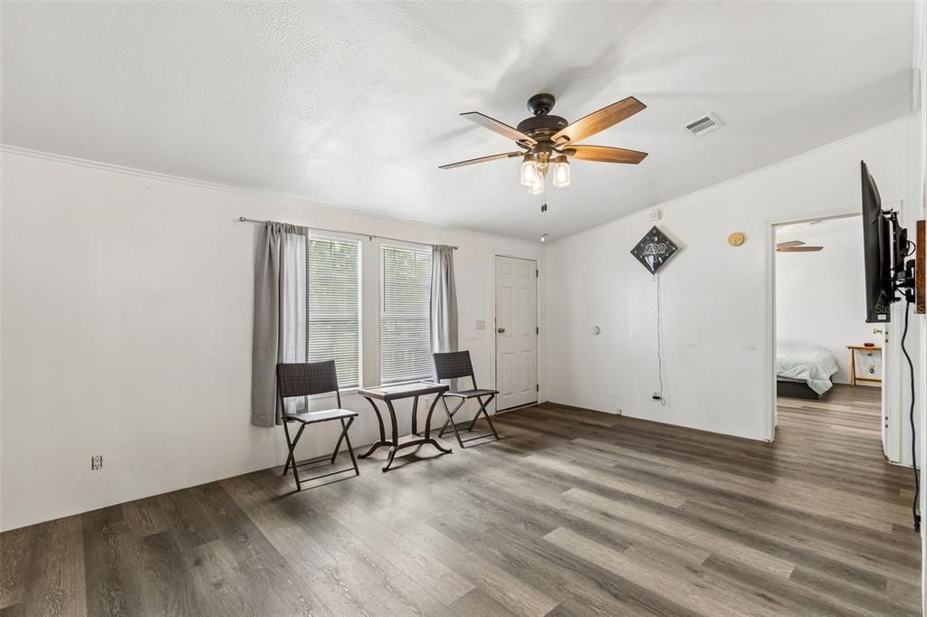 En Venta: $325,000 (3 camas, 2 baños, 1152 Pies cuadrados)