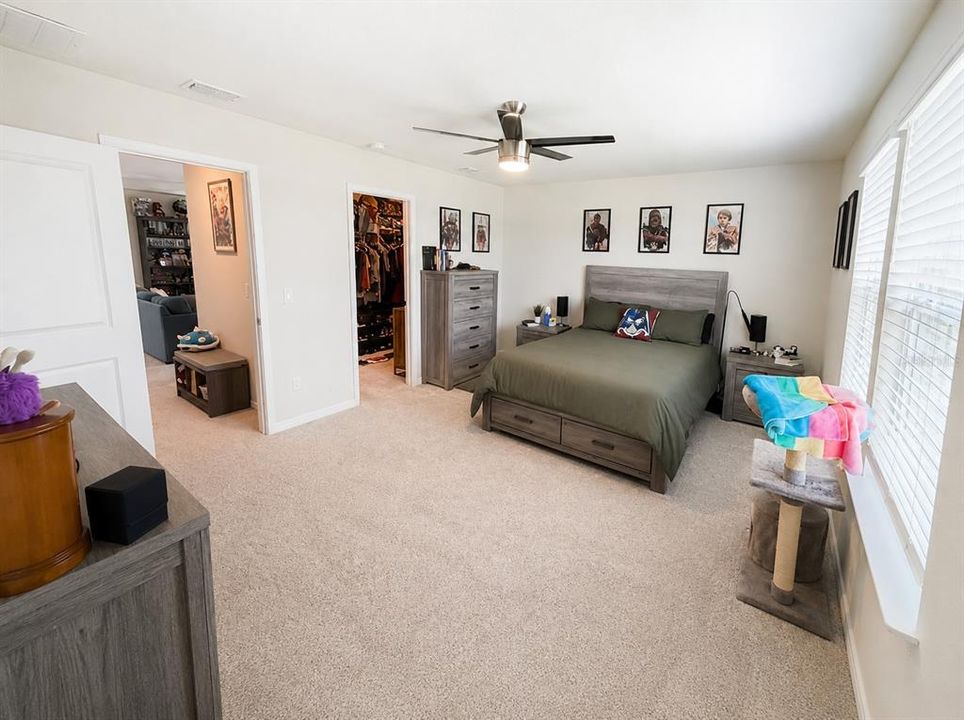 For Sale: $390,000 (3 beds, 2 baths, 2072 Square Feet)