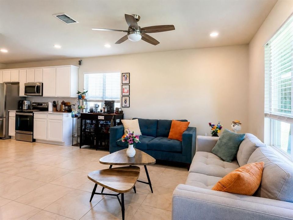For Sale: $390,000 (3 beds, 2 baths, 2072 Square Feet)