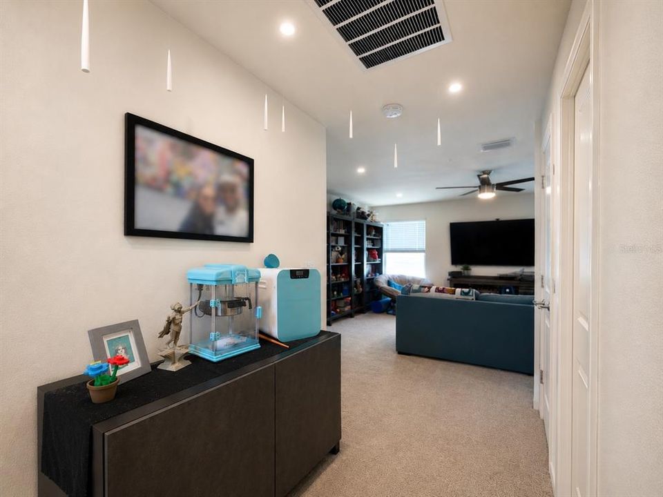 For Sale: $390,000 (3 beds, 2 baths, 2072 Square Feet)