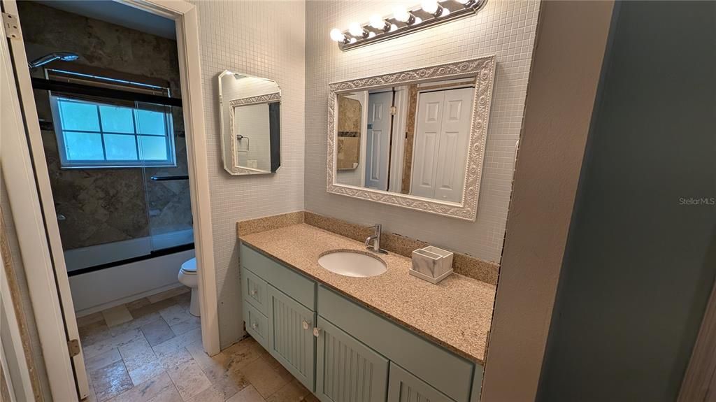 For Rent: $2,600 (3 beds, 2 baths, 1298 Square Feet)