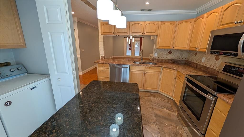 For Rent: $2,600 (3 beds, 2 baths, 1298 Square Feet)