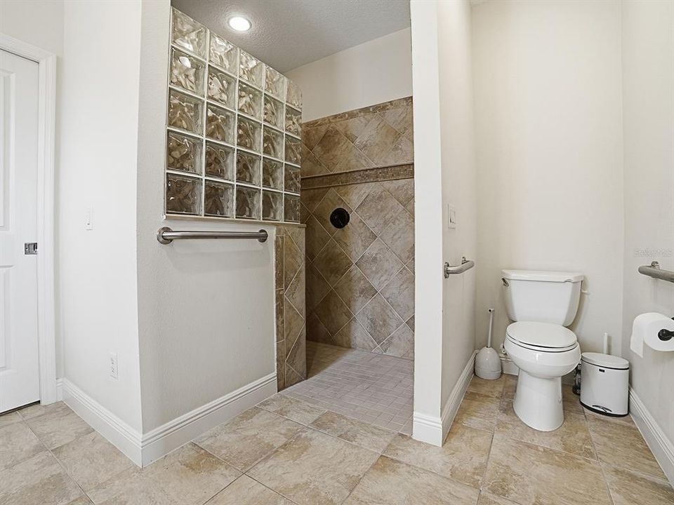 For Sale: $669,247 (3 beds, 2 baths, 2075 Square Feet)