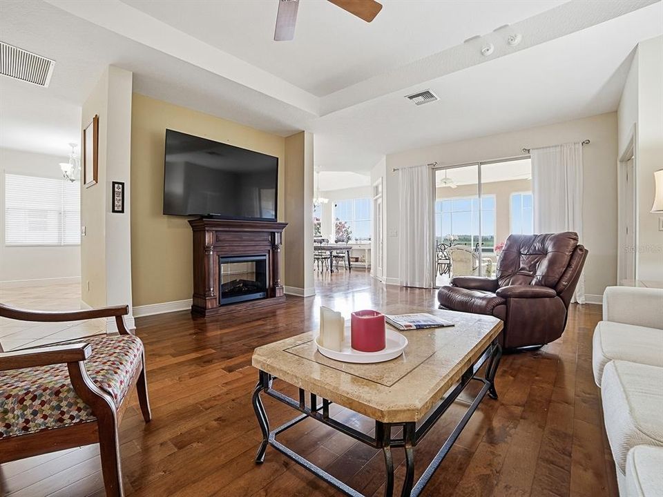For Sale: $669,247 (3 beds, 2 baths, 2075 Square Feet)