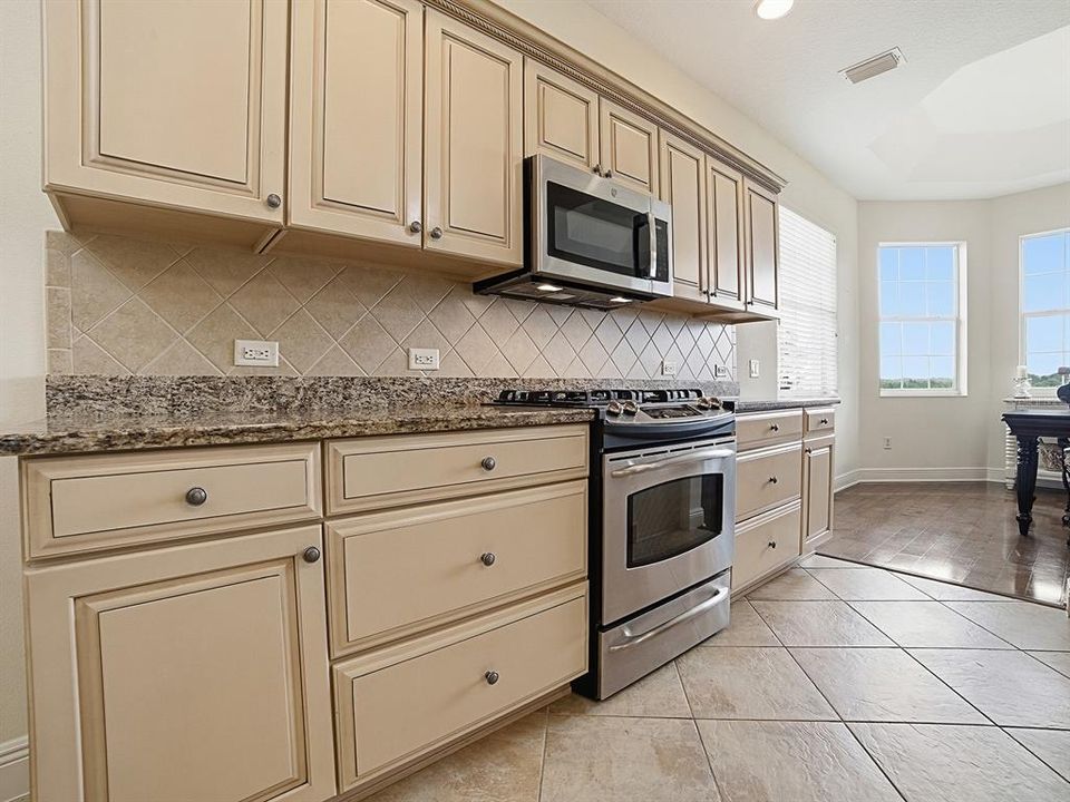 For Sale: $669,247 (3 beds, 2 baths, 2075 Square Feet)