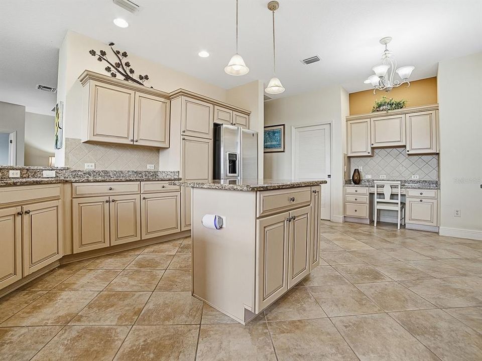 For Sale: $669,247 (3 beds, 2 baths, 2075 Square Feet)