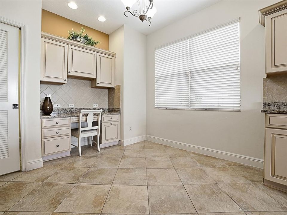 For Sale: $669,247 (3 beds, 2 baths, 2075 Square Feet)