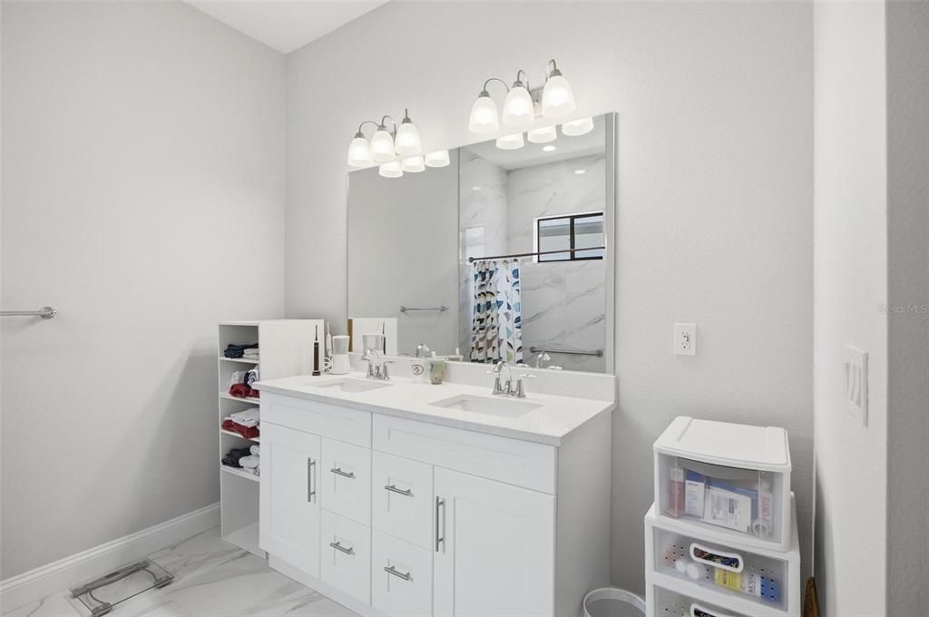 For Sale: $329,000 (3 beds, 2 baths, 1745 Square Feet)