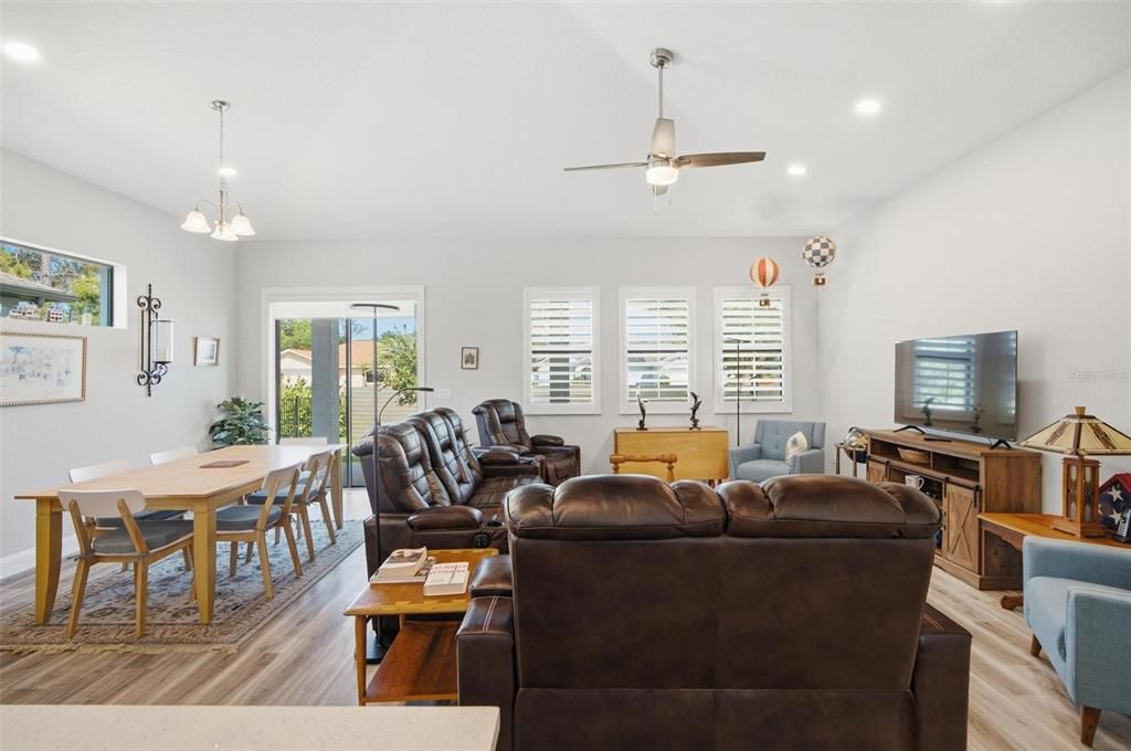 For Sale: $329,000 (3 beds, 2 baths, 1745 Square Feet)