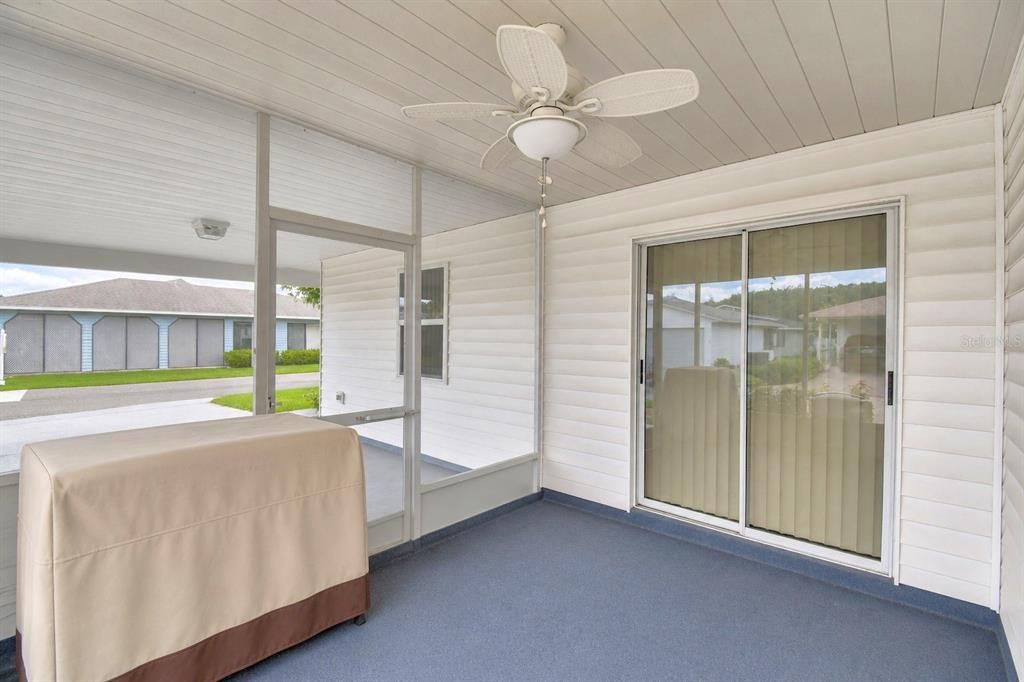 For Sale: $205,900 (2 beds, 2 baths, 1153 Square Feet)