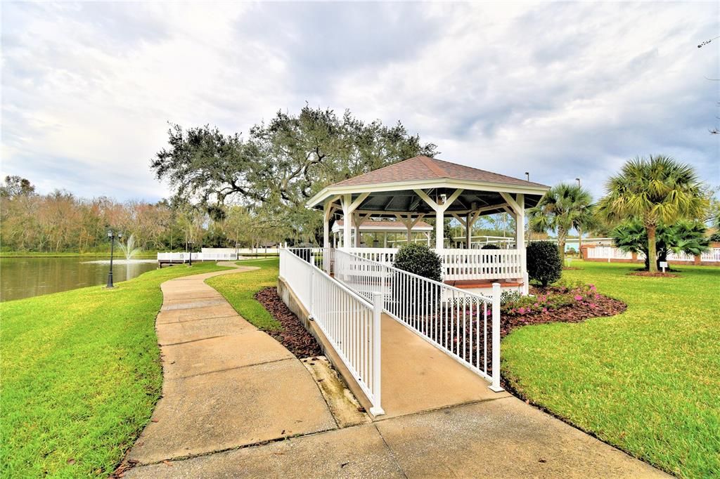 For Sale: $205,900 (2 beds, 2 baths, 1153 Square Feet)
