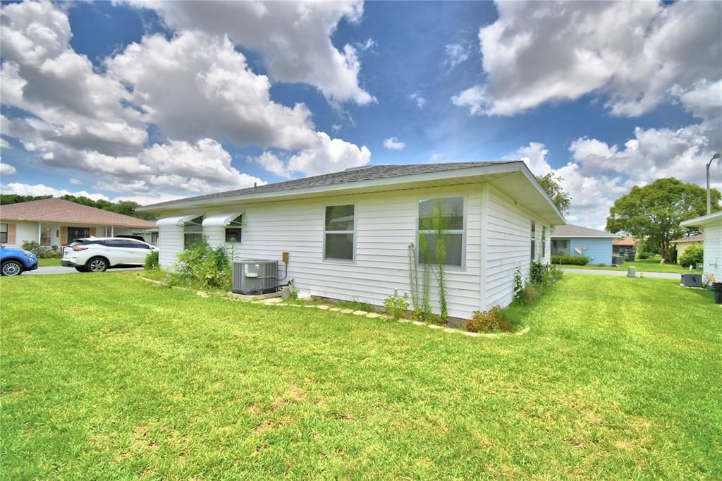 For Sale: $205,900 (2 beds, 2 baths, 1153 Square Feet)
