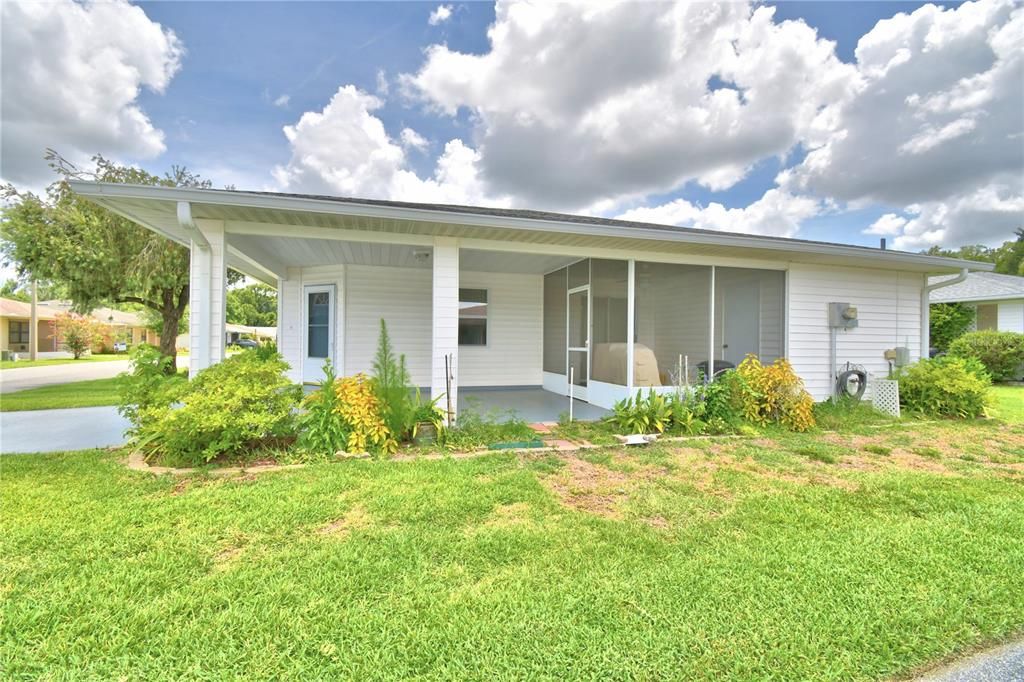 For Sale: $205,900 (2 beds, 2 baths, 1153 Square Feet)