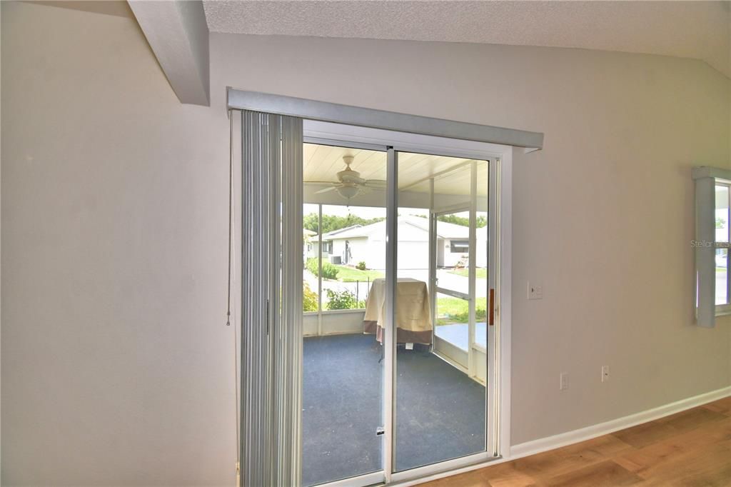 For Sale: $205,900 (2 beds, 2 baths, 1153 Square Feet)