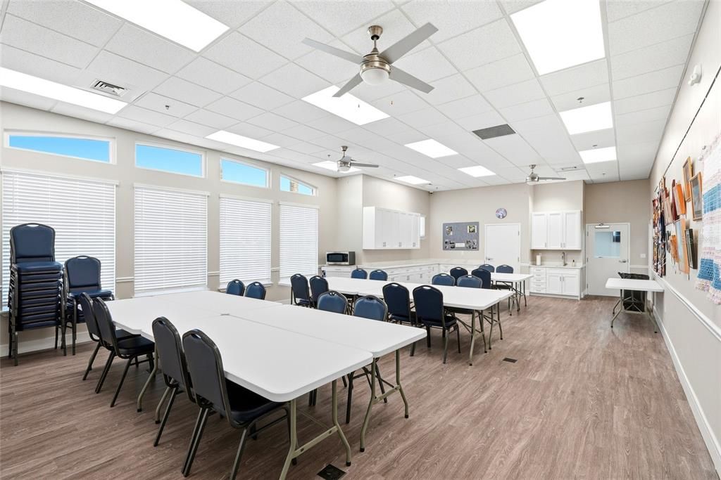 Activo con contrato: $265,000 (3 camas, 2 baños, 1630 Pies cuadrados)