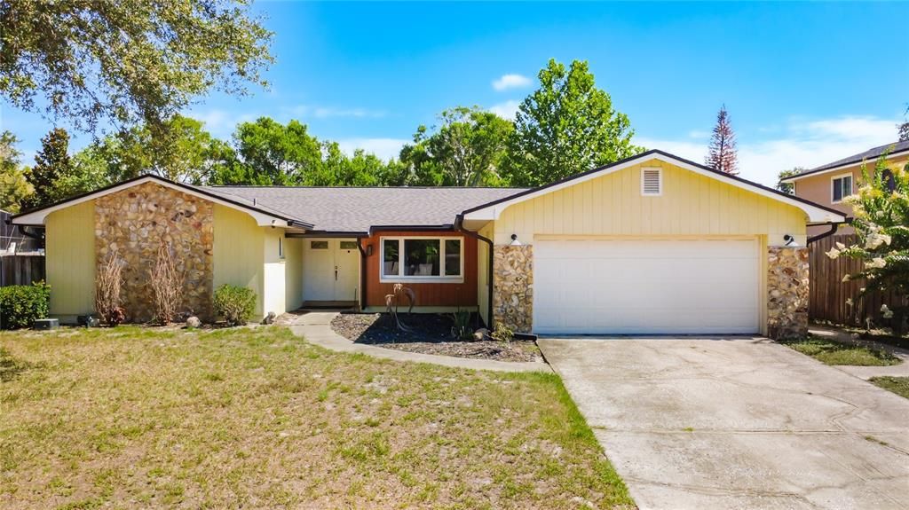 For Sale: $485,000 (3 beds, 2 baths, 1594 Square Feet)