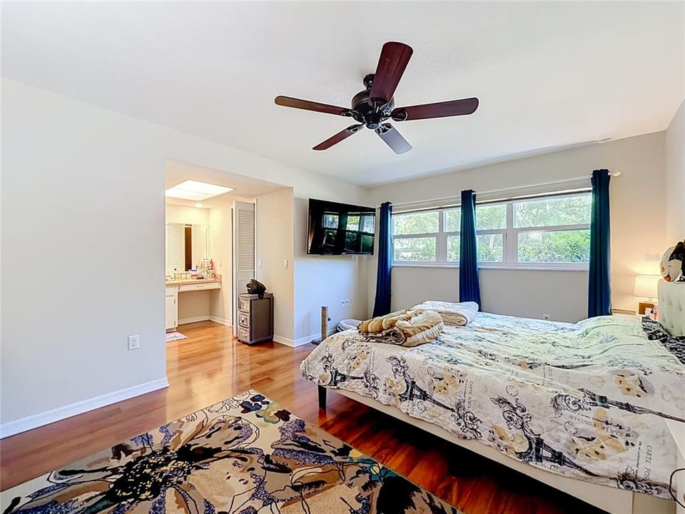 For Sale: $485,000 (3 beds, 2 baths, 1594 Square Feet)