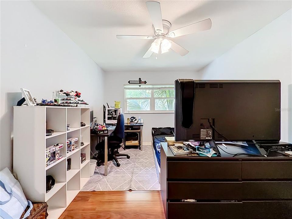 For Sale: $485,000 (3 beds, 2 baths, 1594 Square Feet)