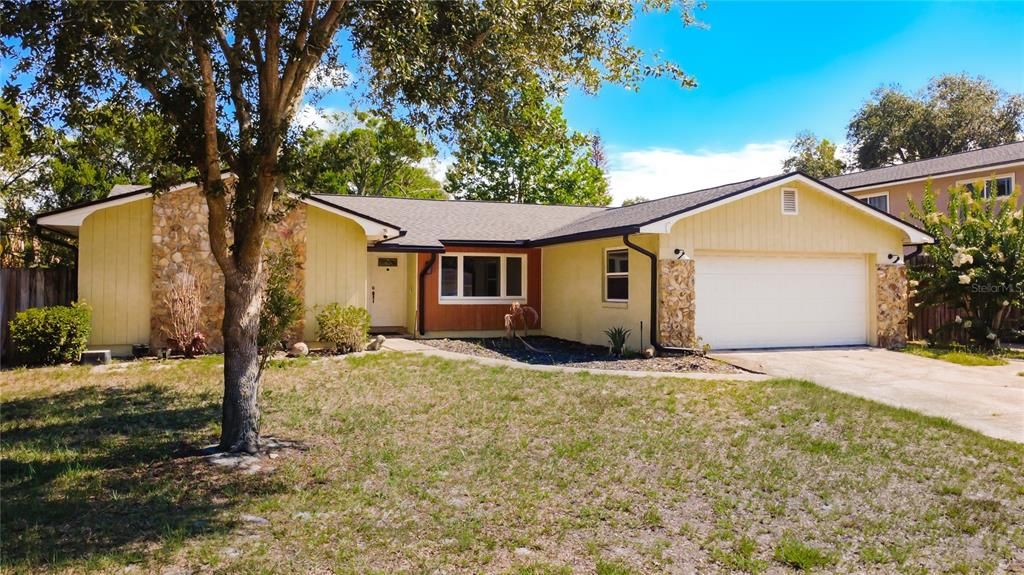 For Sale: $485,000 (3 beds, 2 baths, 1594 Square Feet)