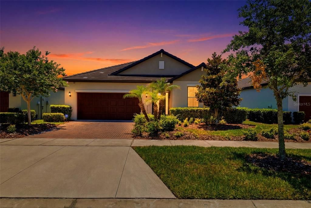 For Rent: $3,000 (2 beds, 2 baths, 1959 Square Feet)