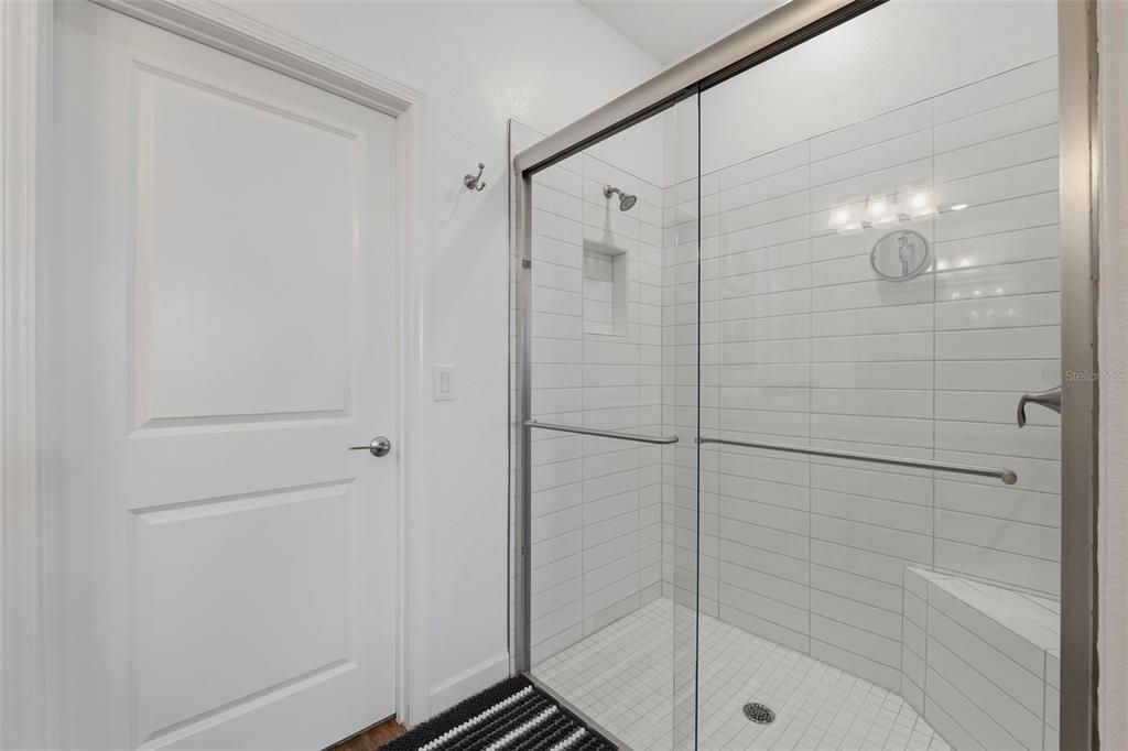For Rent: $3,000 (2 beds, 2 baths, 1959 Square Feet)