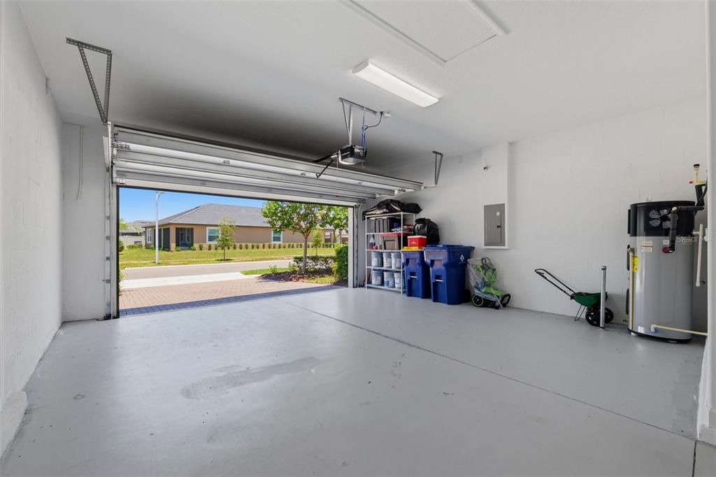 For Rent: $3,000 (2 beds, 2 baths, 1959 Square Feet)