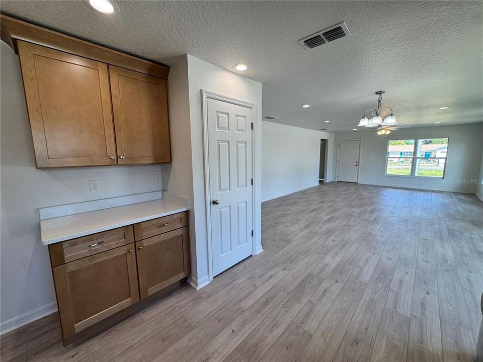 En Venta: $339,000 (3 camas, 2 baños, 1490 Pies cuadrados)