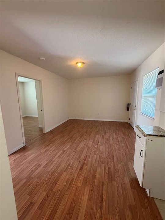 For Rent: $1,100 (2 beds, 1 baths, 576 Square Feet)