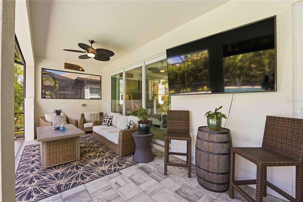 For Sale: $799,900 (3 beds, 3 baths, 2571 Square Feet)