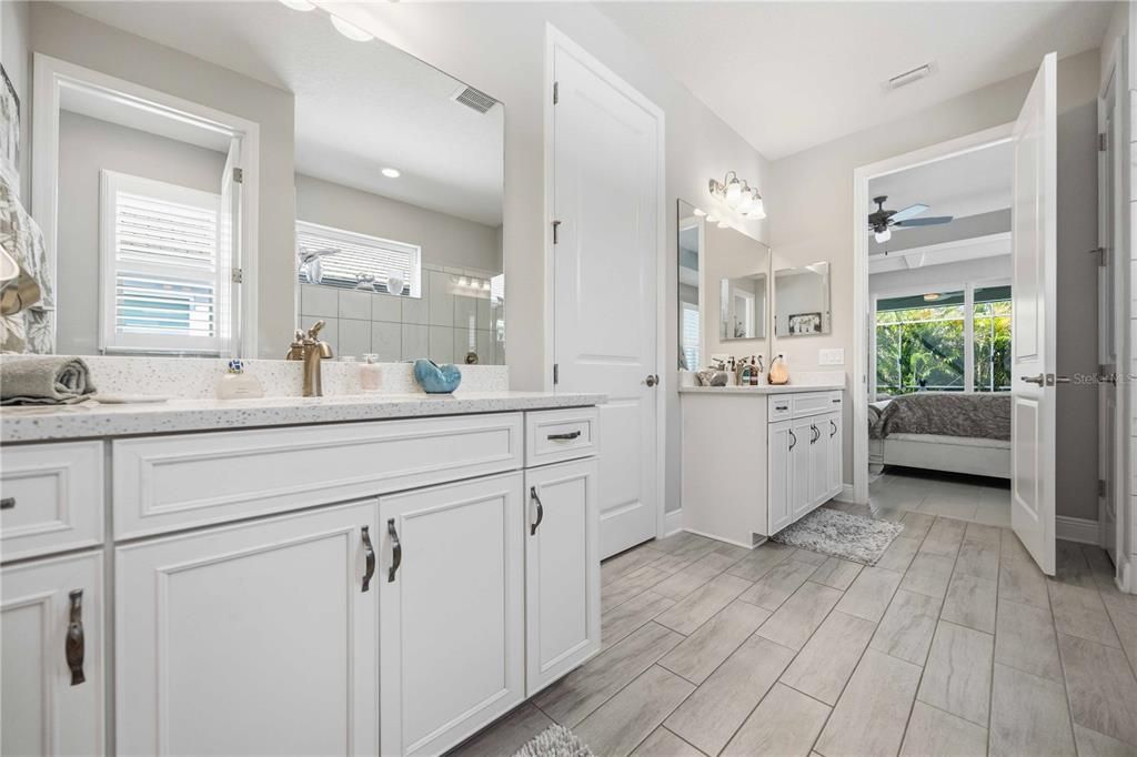 For Sale: $799,900 (3 beds, 3 baths, 2571 Square Feet)