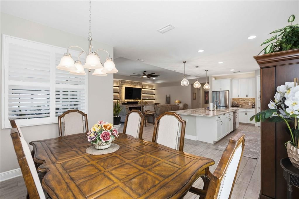 For Sale: $799,900 (3 beds, 3 baths, 2571 Square Feet)