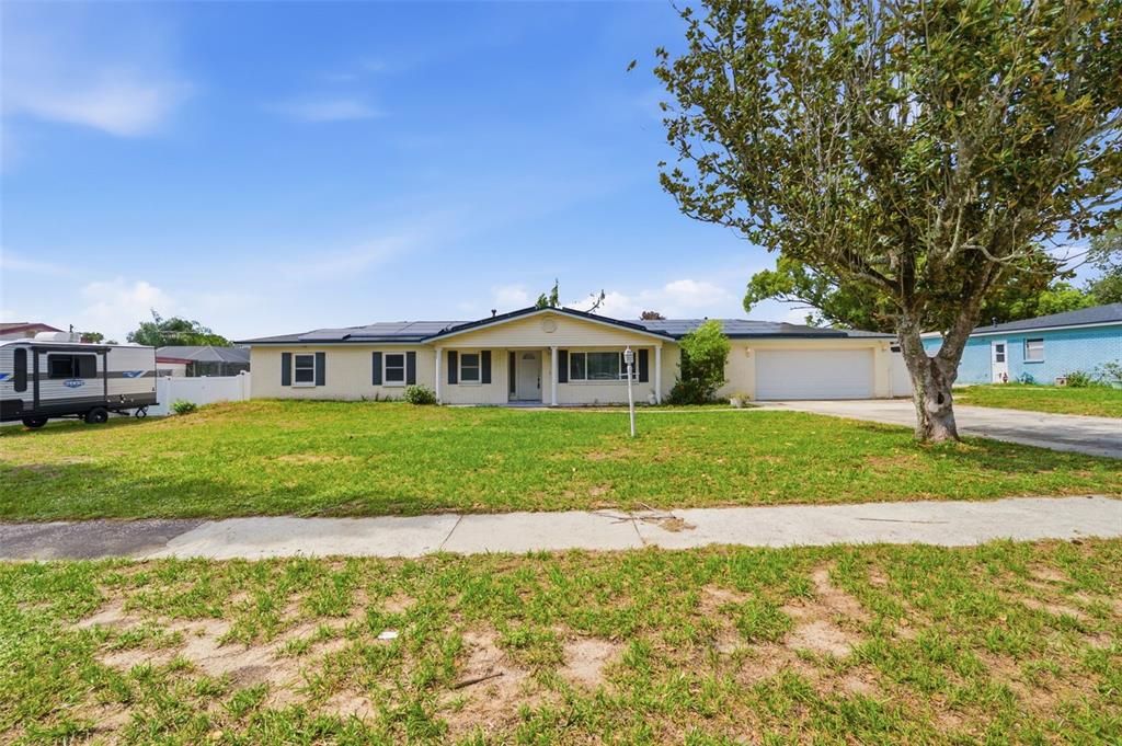 For Sale: $475,000 (5 beds, 4 baths, 2226 Square Feet)