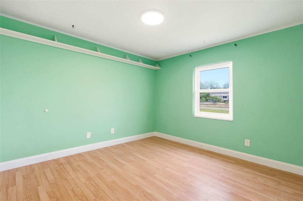 For Sale: $475,000 (5 beds, 4 baths, 2226 Square Feet)