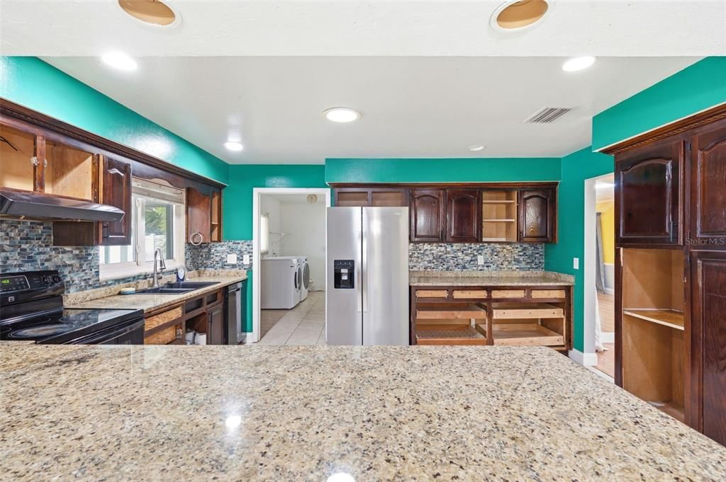 For Sale: $475,000 (5 beds, 4 baths, 2226 Square Feet)