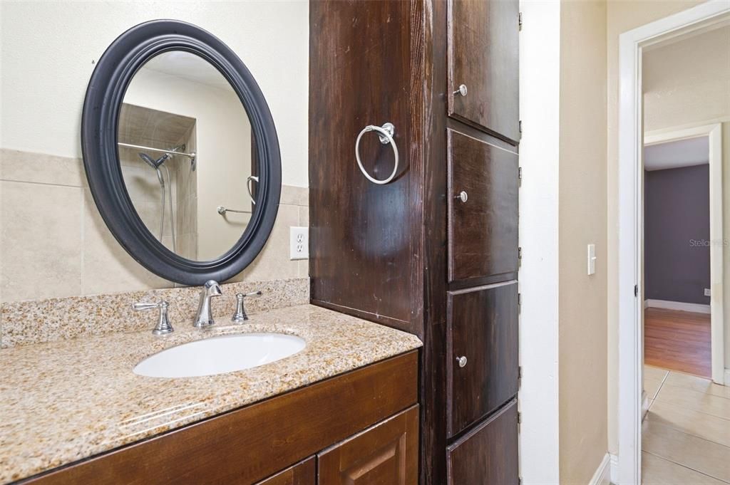 For Sale: $475,000 (5 beds, 4 baths, 2226 Square Feet)