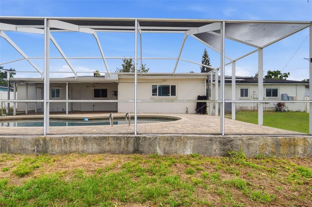 For Sale: $475,000 (5 beds, 4 baths, 2226 Square Feet)