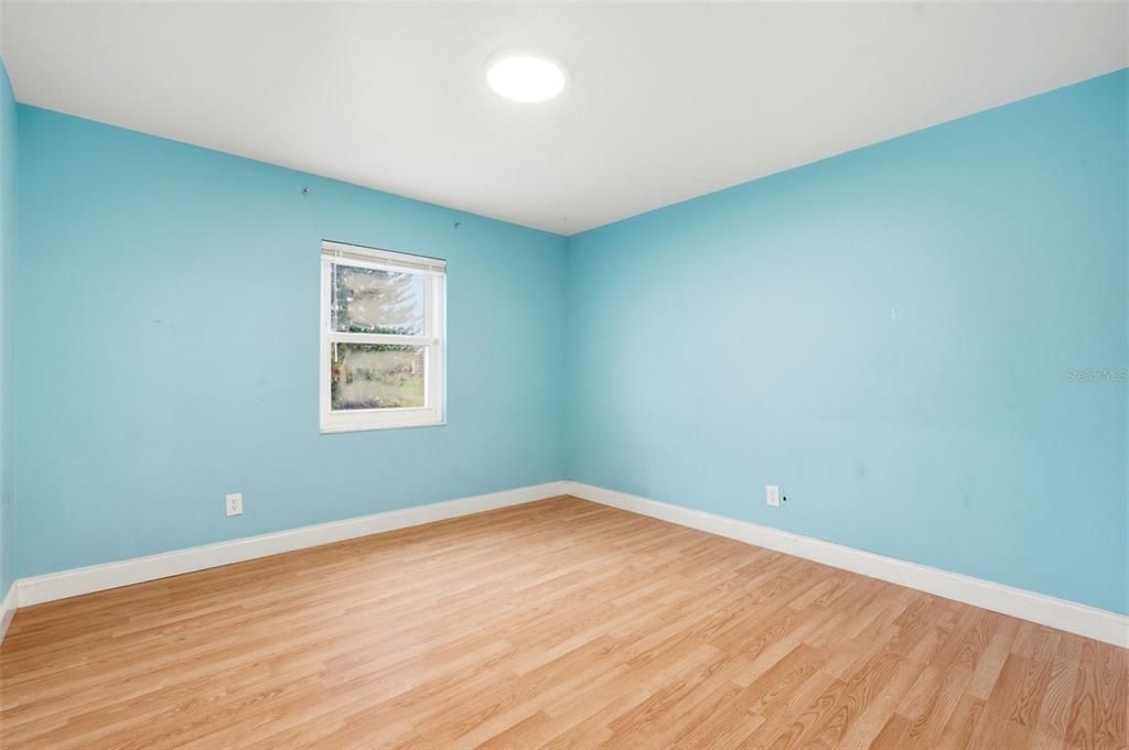 For Sale: $475,000 (5 beds, 4 baths, 2226 Square Feet)