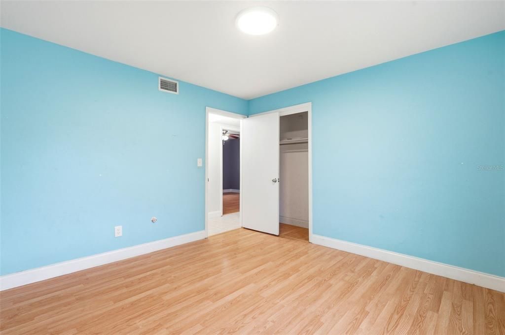 For Sale: $475,000 (5 beds, 4 baths, 2226 Square Feet)