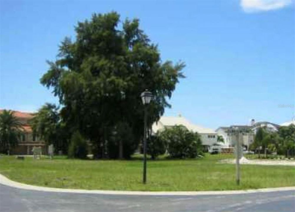 Recently Sold: $640,000 (0.26 acres)