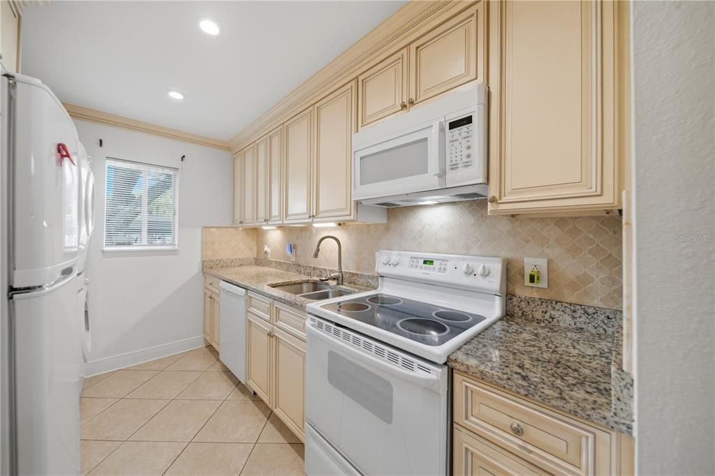 En Venta: $175,000 (2 camas, 1 baños, 993 Pies cuadrados)