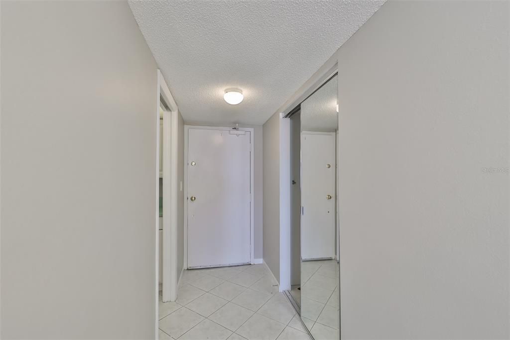 For Rent: $3,345 (2 beds, 2 baths, 1094 Square Feet)