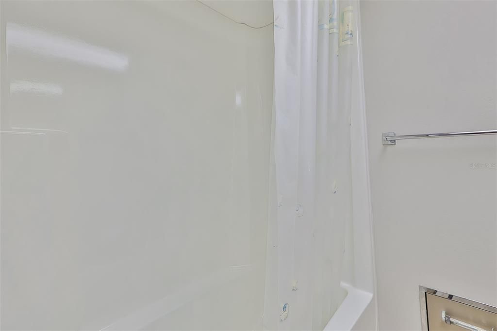 For Rent: $3,345 (2 beds, 2 baths, 1094 Square Feet)