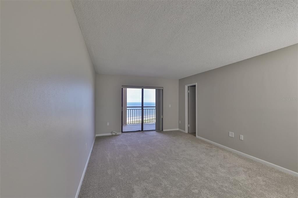 For Rent: $3,345 (2 beds, 2 baths, 1094 Square Feet)