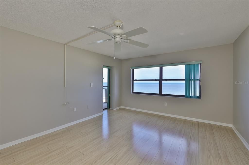 For Rent: $3,345 (2 beds, 2 baths, 1094 Square Feet)