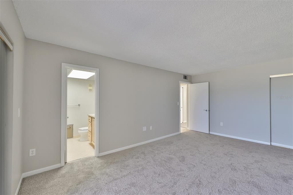 For Rent: $3,345 (2 beds, 2 baths, 1094 Square Feet)
