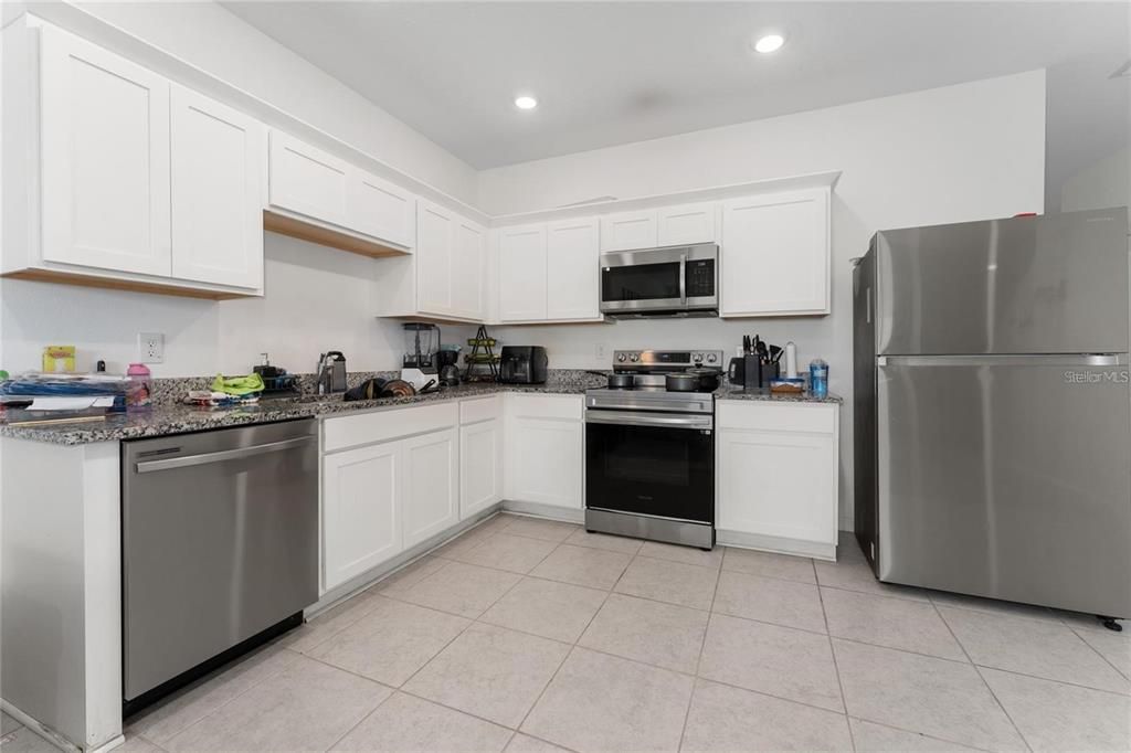 En Venta: $345,000 (3 camas, 2 baños, 1594 Pies cuadrados)