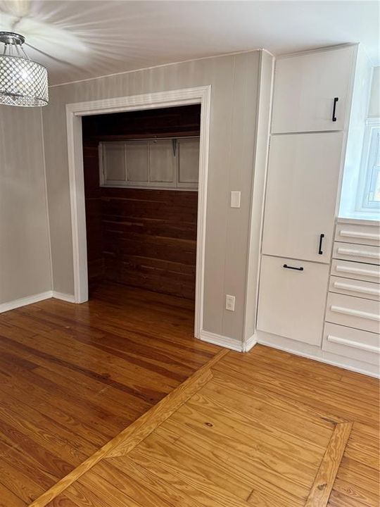 На продажу: $359,900 (2 спален, 2 ванн, 1595 Квадратных фут)