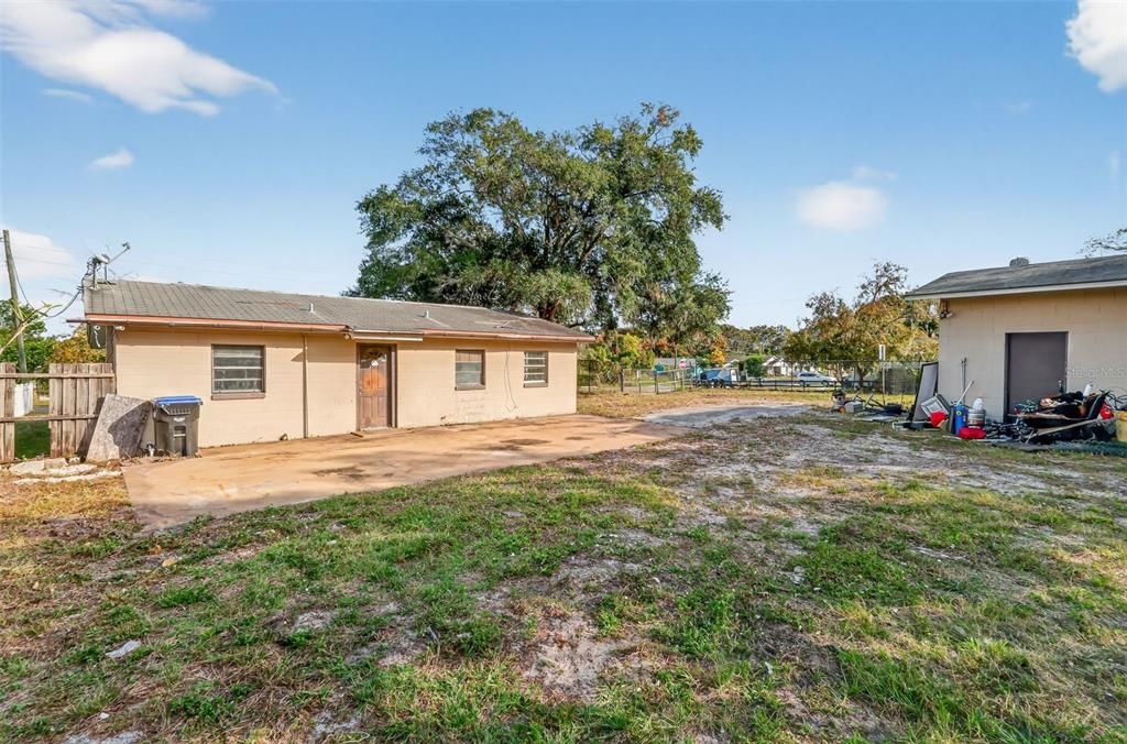 For Sale: $164,900 (3 beds, 1 baths, 815 Square Feet)