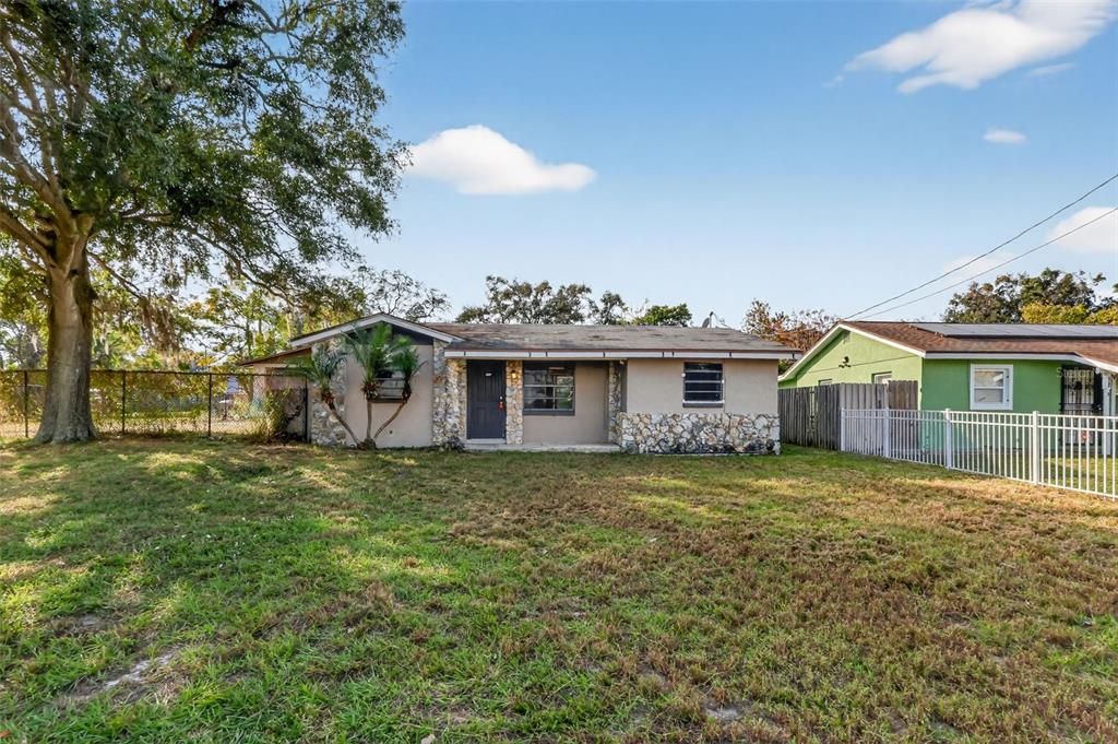 For Sale: $164,900 (3 beds, 1 baths, 815 Square Feet)