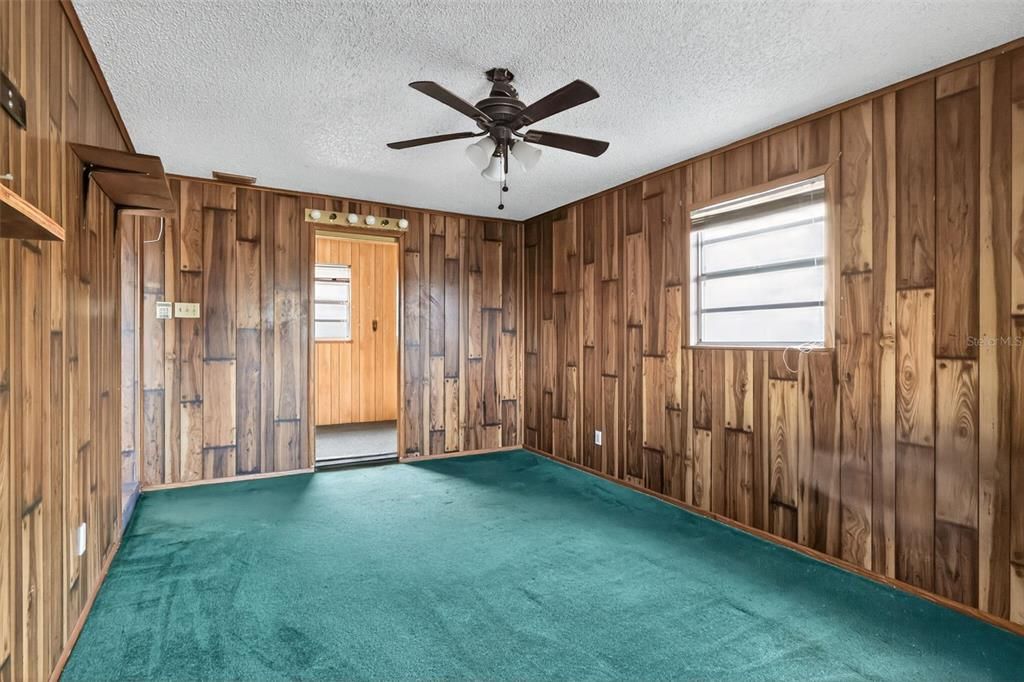 For Sale: $164,900 (3 beds, 1 baths, 815 Square Feet)